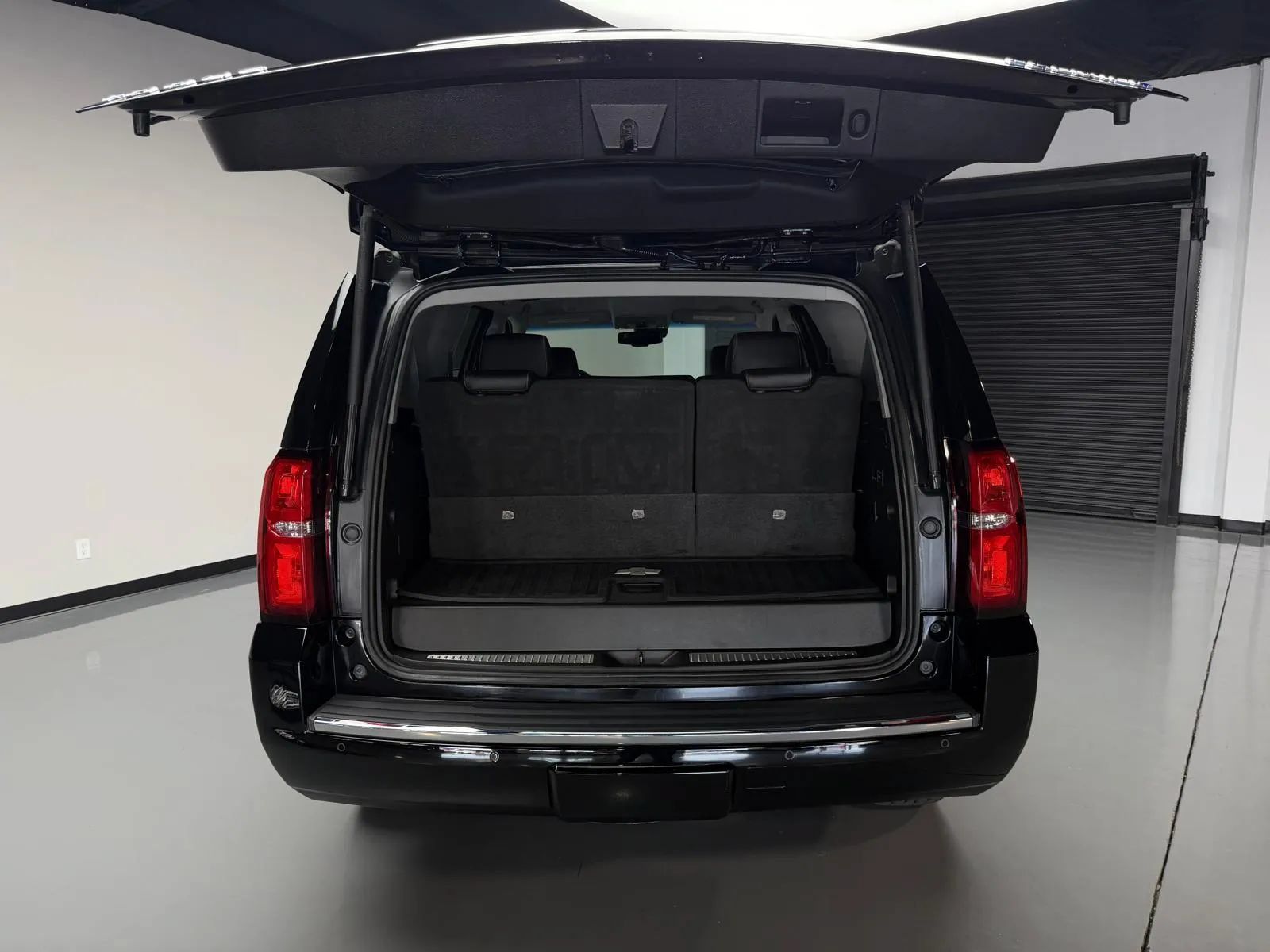 Used 2019 Chevrolet Tahoe Premier w/ Max Trailering Package AWD/4WD image 13