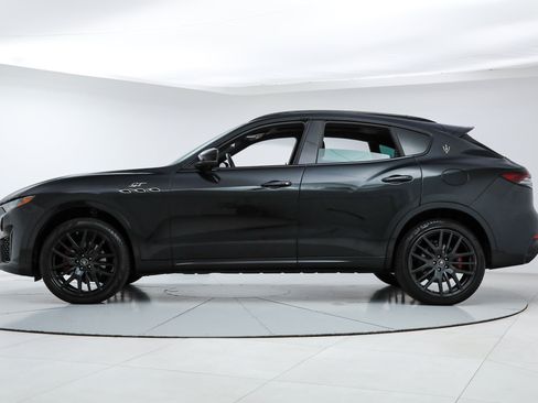 Certified 2022 Maserati Levante GT AWD/4WD image 2