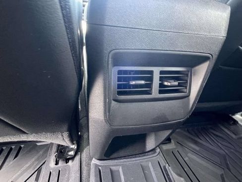 Certified 2024 Chevrolet Colorado Trail Boss w/ Technology Package AWD/4WD image 14