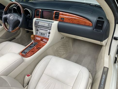 Used 2006 Lexus SC 430 Convertible RWD image 19