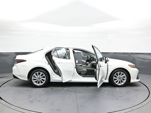 Certified 2023 Toyota Camry LE image 41