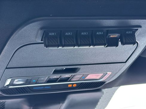 Used 2024 Ford F350 Platinum w/ FX4 Off-Road Package image 28