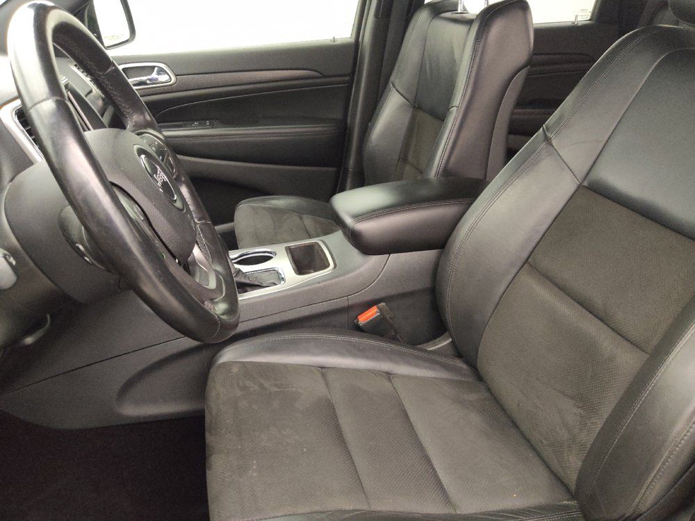 Used 2018 Jeep Grand Cherokee Altitude RWD image 17