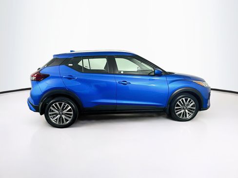 Used 2023 Nissan Kicks SV FWD image 10