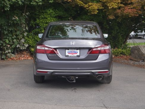 Used 2016 Honda Accord LX image 19