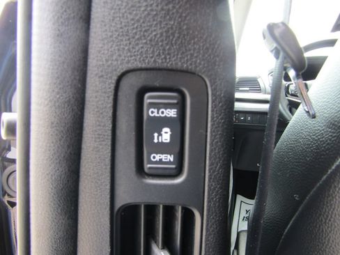 Used 2025 Honda Odyssey EX-L image 17