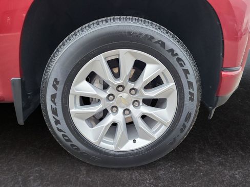 Used 2020 Chevrolet Silverado 1500 Custom w/ Custom Value Package image 27