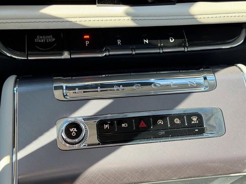 New 2026 Lincoln Aviator AWD image 33