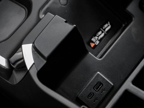 New 2026 GMC Sierra 1500 SLT w/ SLT Premium Plus Package image 28