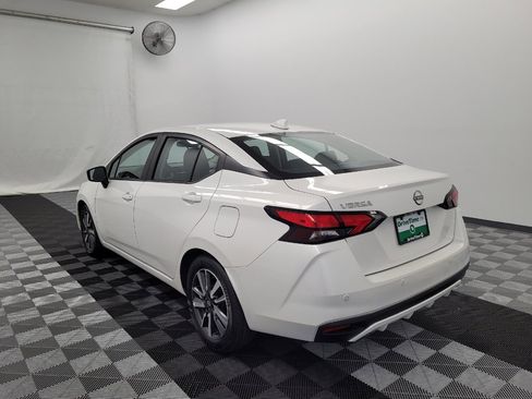 Used 2025 Nissan Versa SV FWD image 5
