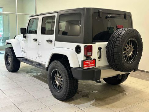 Used 2017 Jeep Wrangler Unlimited Sahara image 4