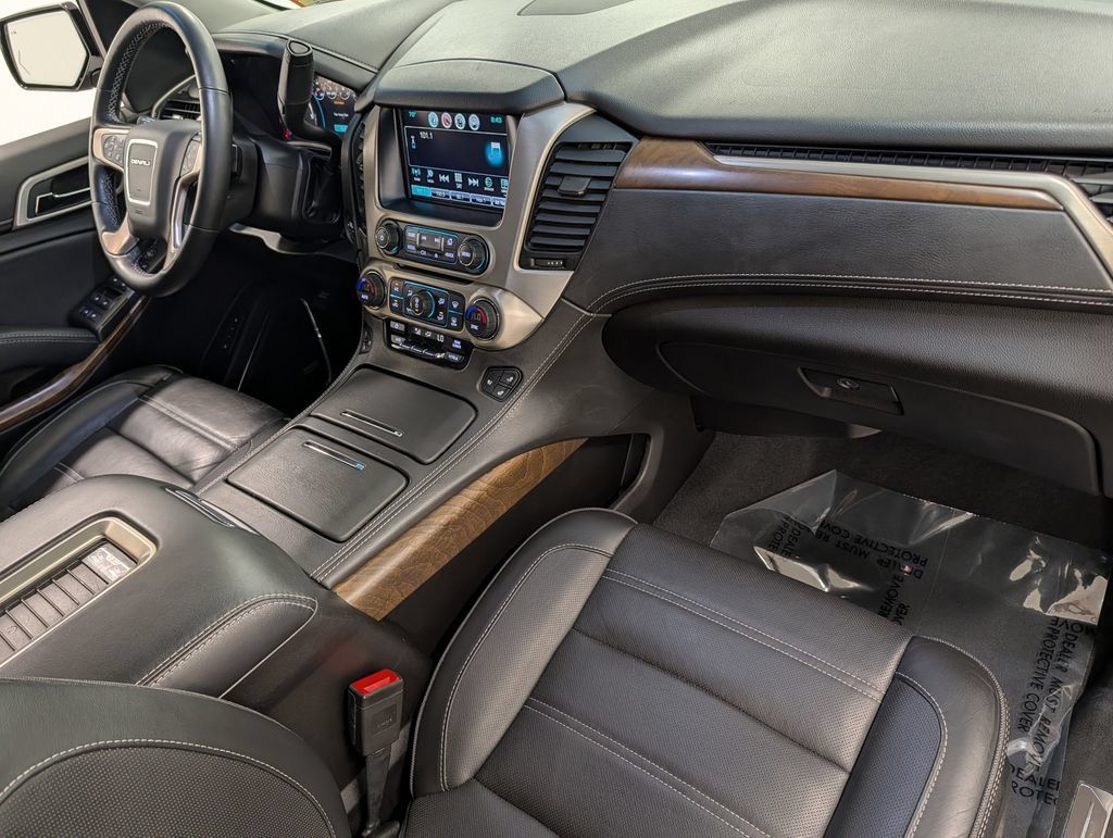 Used 2019 GMC Yukon Denali AWD/4WD image 30