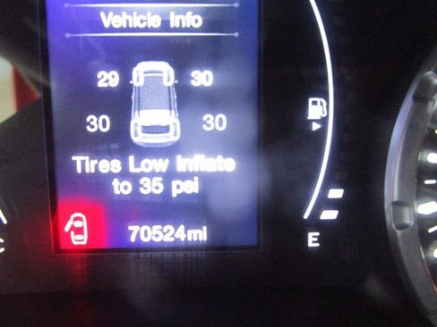 Used 2017 Jeep Renegade Latitude image 29