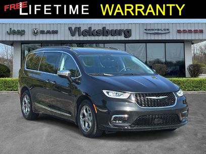 Used 2023 Chrysler Pacifica Limited