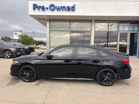 Used 2024 Honda Civic Sport image 8