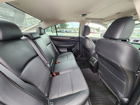 Used 2017 Subaru Legacy 2.5i Limited image 10