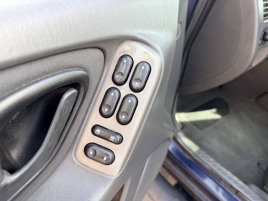 Used 2003 Ford Escape XLT FWD image 8