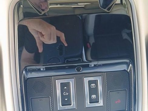 Used 2019 Land Rover Range Rover Sport HSE Dynamic image 26