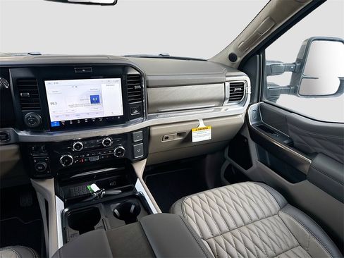 Used 2026 Ford F450 Platinum w/ Platinum Plus Package image 25