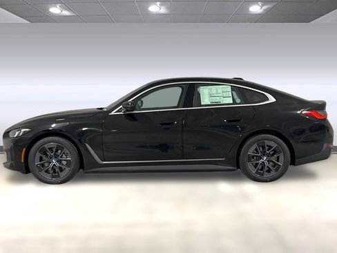 Used 2025 BMW i4 xDrive40i w/ Premium Package AWD/4WD image 2
