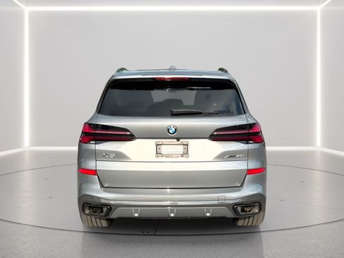 Used 2025 BMW X5 xDrive40i w/ M Sport Package AWD/4WD image 4