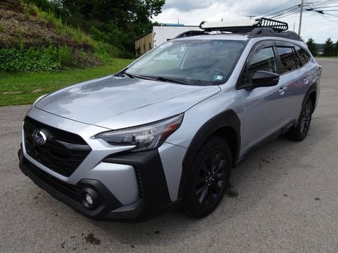 Used 2023 Subaru Outback Onyx Edition AWD/4WD image 2