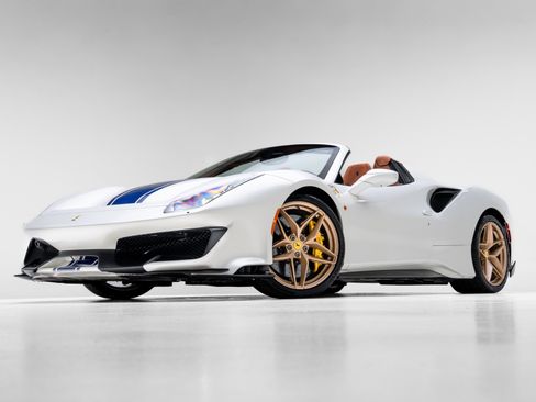 Used 2020 Ferrari 488 Pista Spider image 24