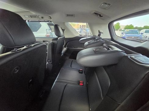 Used 2025 Nissan Pathfinder SL w/ SL Premium Package FWD image 9