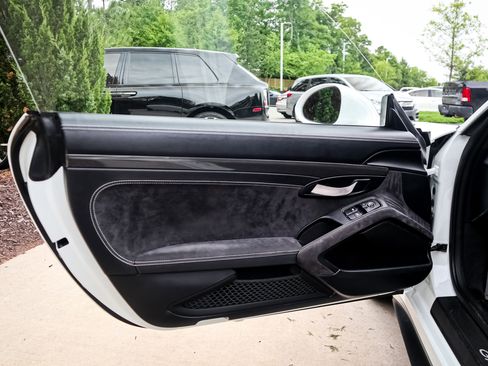 Used 2019 Porsche 911 GT3 RS w/ Weissach Package RWD image 14