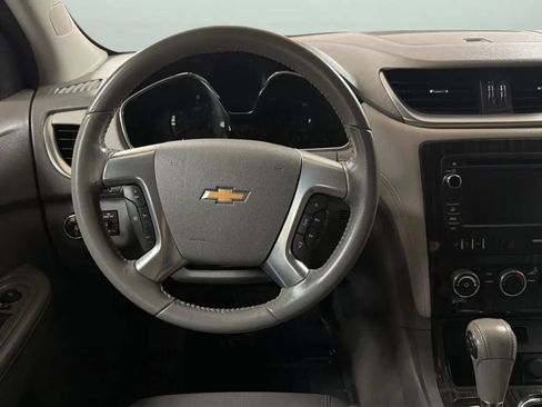 Used 2014 Chevrolet Traverse LT w/ LPO, 'HIT The Road' Package FWD image 10