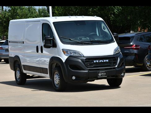 Used 2026 RAM ProMaster 2500 w/ Convenience Group FWD image 1