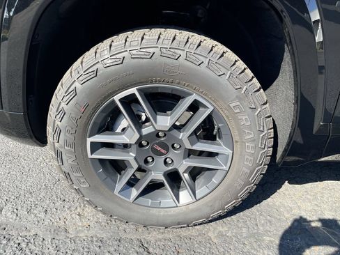 New 2027 GMC Terrain AT4 AWD/4WD image 32