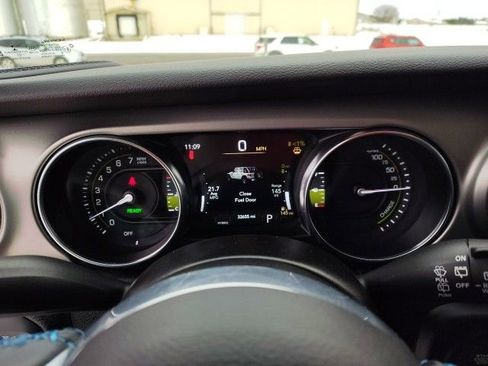 Used 2021 Jeep Wrangler Unlimited Rubicon 4xe w/ Cold Weather Group AWD/4WD image 31