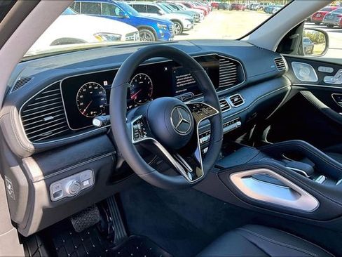 New 2026 Mercedes-Benz GLS 450 4MATIC image 5