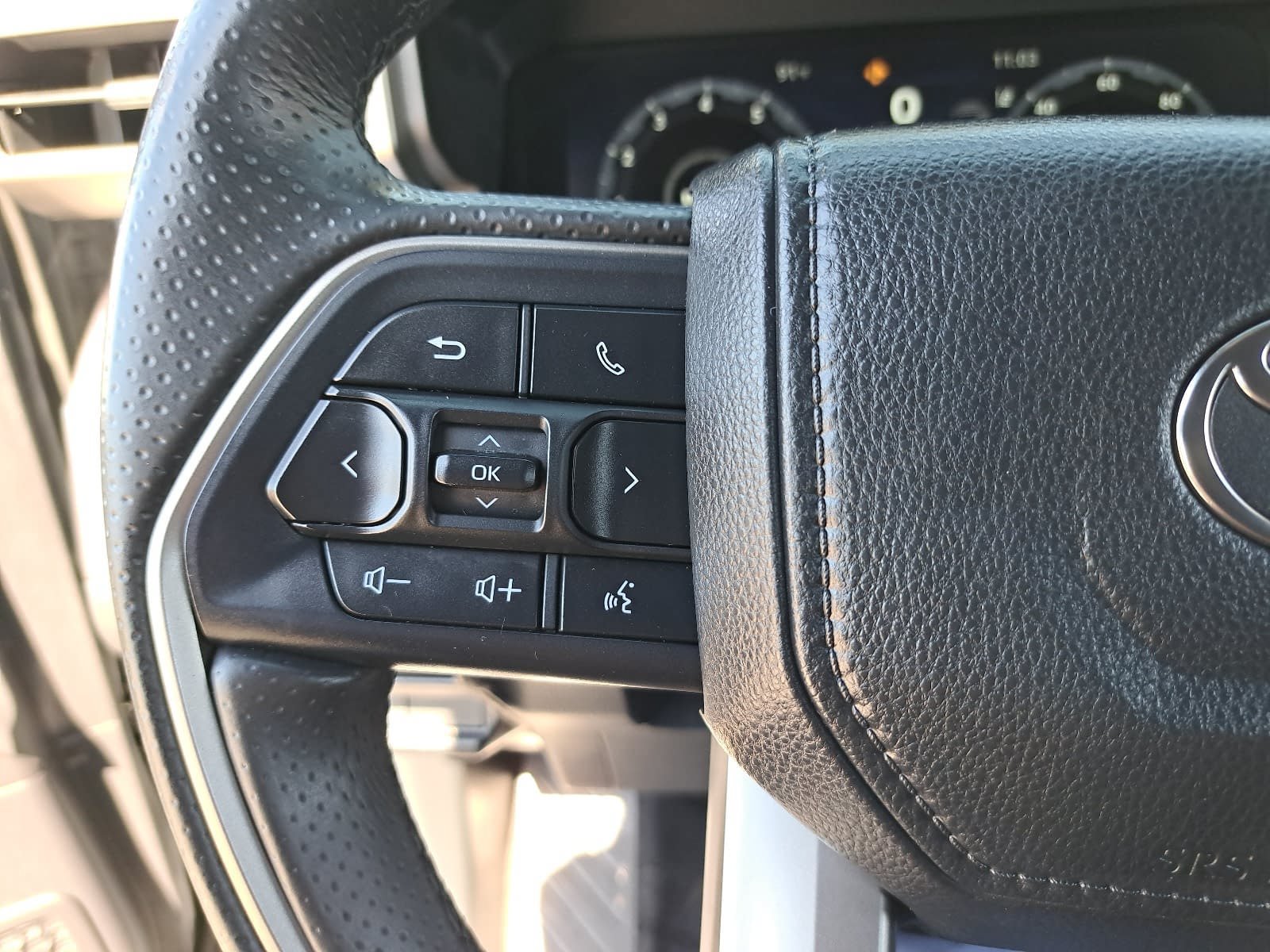 Used 2025 Toyota 4Runner TRD Off-Road Premium AWD/4WD image 18