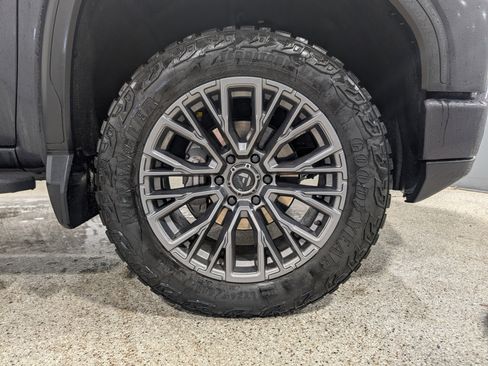 Used 2024 GMC Sierra 1500 AT4 w/ AT4 Premium Package image 13