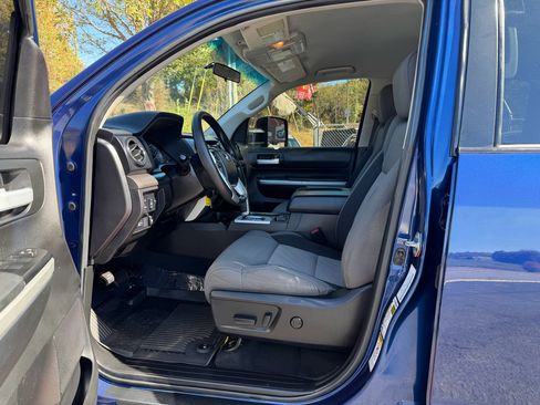 Used 2015 Toyota Tundra SR5 w/ TRD Off Road Package image 10