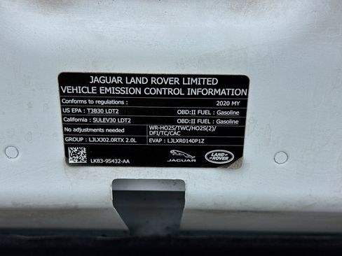 Used 2020 Land Rover Range Rover Velar S image 21