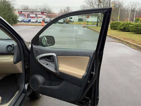 Used 2009 Toyota RAV4 4WD image 24