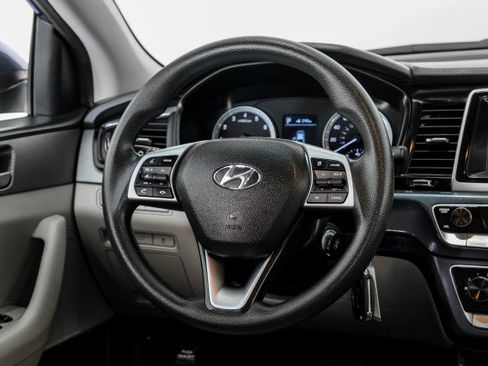 Used 2018 Hyundai Sonata SE FWD image 11