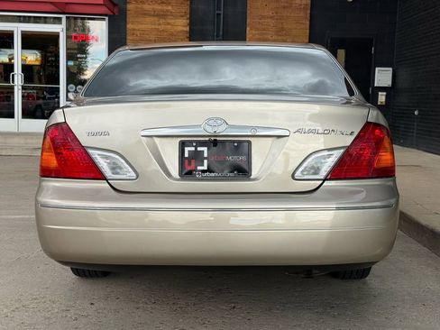 Used 2001 Toyota Avalon XL image 23