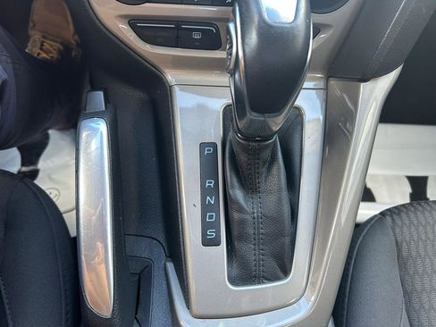 Used 2012 Ford Focus SEL w/ SEL/Titanium Winter Pkg image 25