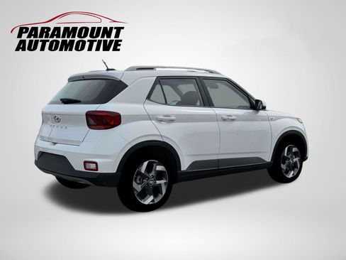 Used 2026 Hyundai Venue SEL FWD image 8
