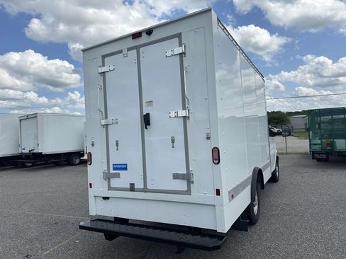 New 2024 Chevrolet Express 3500 w/ Power Convenience Package RWD image 9