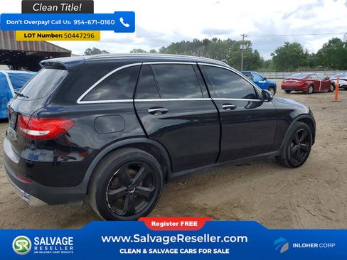 Used 2016 Mercedes-Benz GLC 300 w/ Multimedia Package image 4
