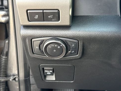 Used 2020 Ford Expedition XLT w/ Equipment Group 202A RWD image 14