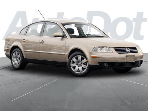 Used 2001 Volkswagen Passat GLX image 1