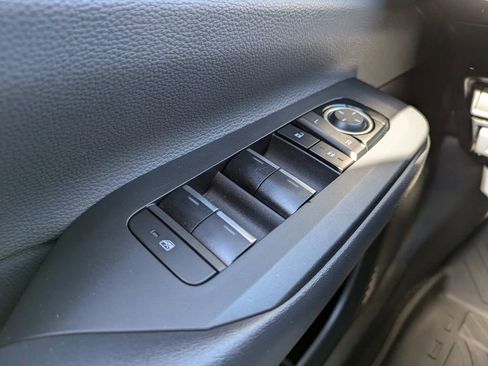 Certified 2023 Toyota Prius XLE image 21