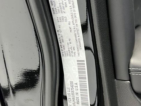 New 2025 Jeep Grand Cherokee Laredo X w/ Luxury Tech Group I image 38