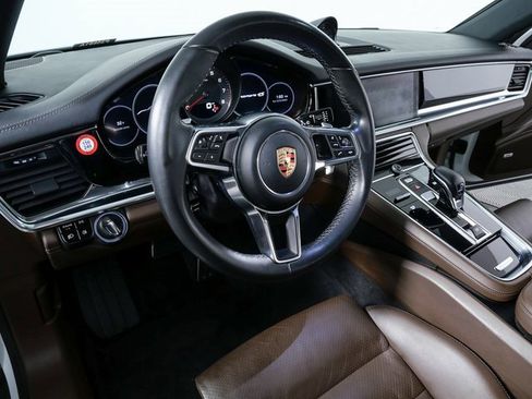 Used 2017 Porsche Panamera 4S image 4